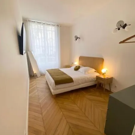 Apartamento Tour Eiffel/luxury N°6