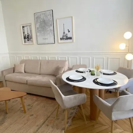 Apartman Tour Eiffel/luxury N°6 *