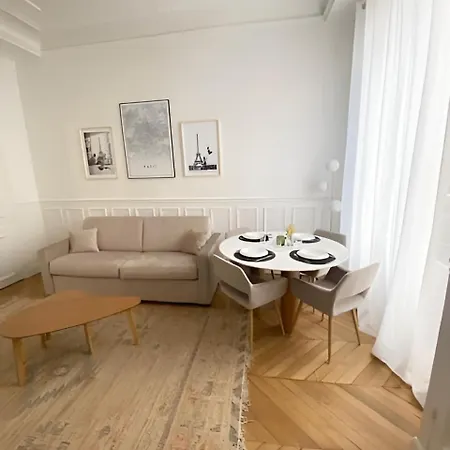 Tour Eiffel/luxury N°6 Paříž