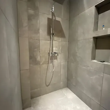 Διαμέρισμα Tour Eiffel/luxury N°6 *