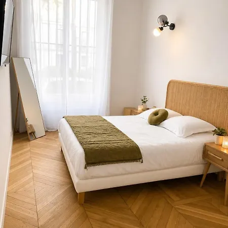Tour Eiffel/luxury N°6 Paris